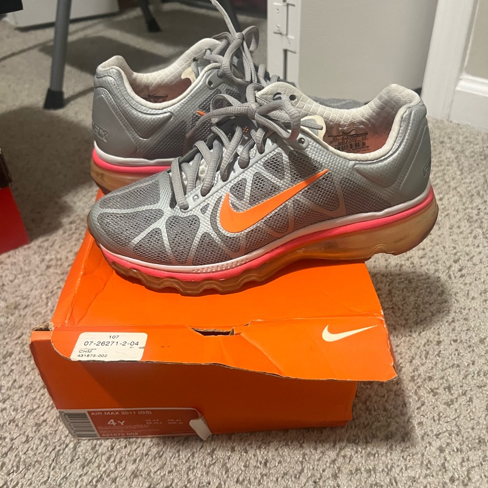 Grade school Air Max 2011